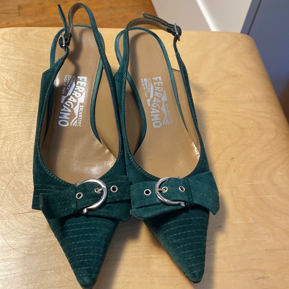 Salvatore Ferragamo kitten heel sling back mule. Green suede 7B